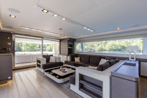 Custom Line Navetta 33 Crescendo image