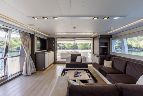 Custom Line Navetta 33 Crescendo image