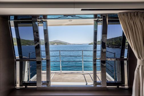 Custom Line Navetta 33 Crescendo image