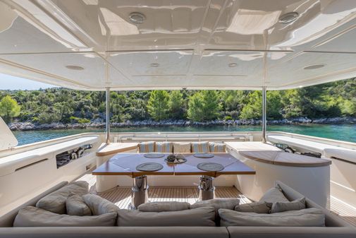 Custom Line Navetta 33 Crescendo image