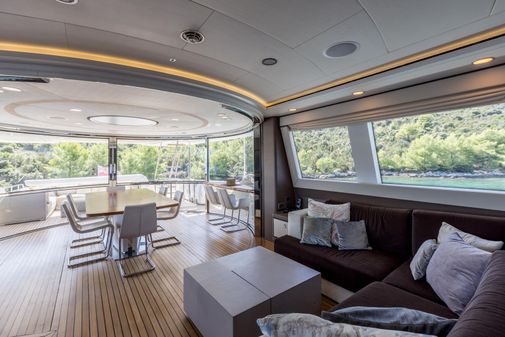 Custom Line Navetta 33 Crescendo image