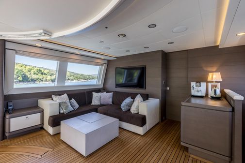 Custom Line Navetta 33 Crescendo image