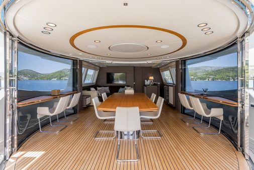 Custom Line Navetta 33 Crescendo image