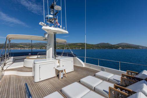 Custom Line Navetta 33 Crescendo image