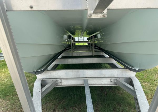 Twin Vee 340 GFX CC image