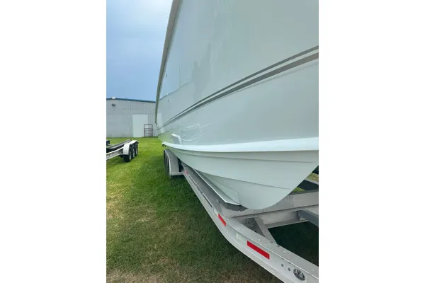 Twin Vee 340 GFX CC image