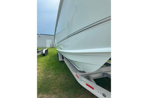 Twin Vee 340 GFX CC image