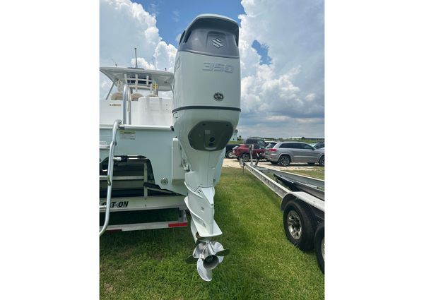 Twin Vee 340 GFX CC image