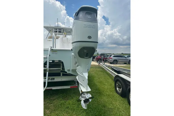 Twin Vee 340 GFX CC image