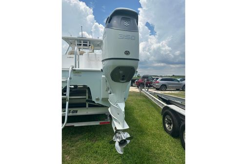 Twin Vee 340 GFX CC image