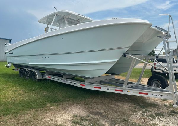 Twin Vee 340 GFX CC image