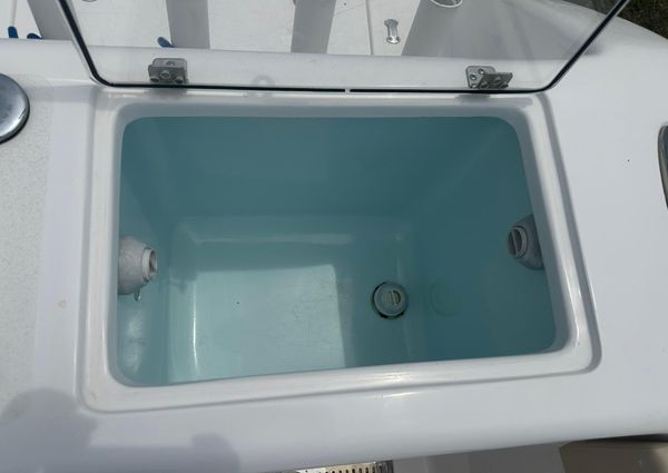 Twin Vee 340 GFX CC image