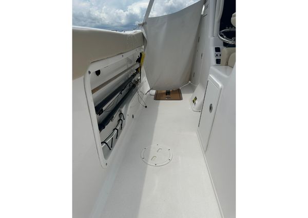 Twin Vee 340 GFX CC image