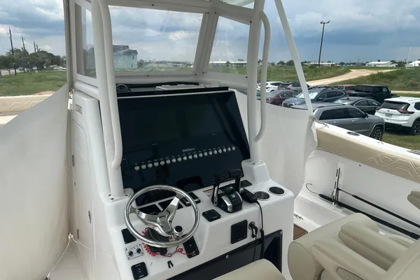 Twin Vee 340 GFX CC image