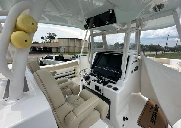 Twin Vee 340 GFX CC image