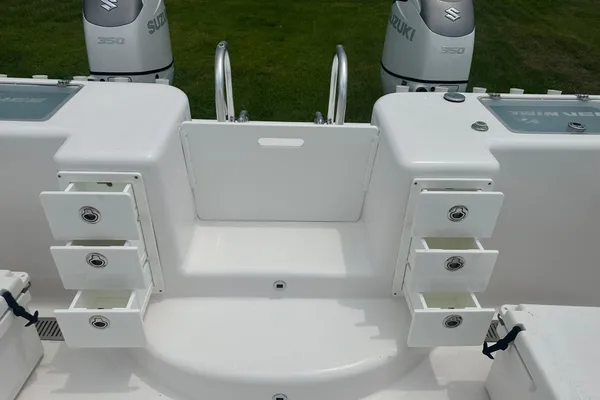 Twin Vee 340 GFX CC image