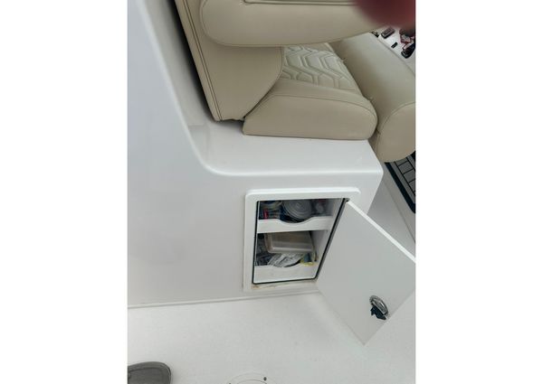 Twin Vee 340 GFX CC image