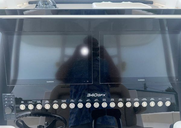 Twin Vee 340 GFX CC image