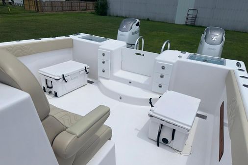 Twin Vee 340 GFX CC image