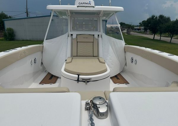 Twin Vee 340 GFX CC image