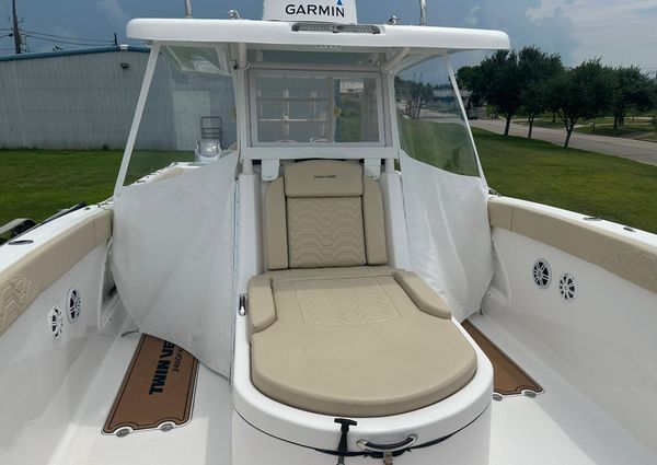 Twin Vee 340 GFX CC image