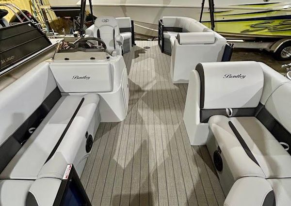 Bentley-pontoons LE-200-CW image