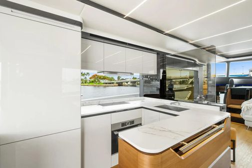 Absolute 64 Navetta image