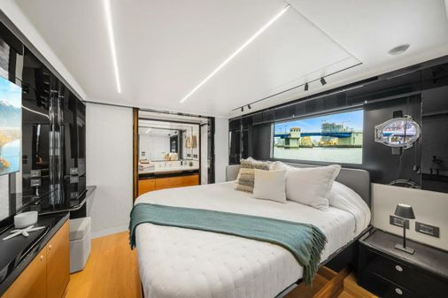 Absolute 64 Navetta image