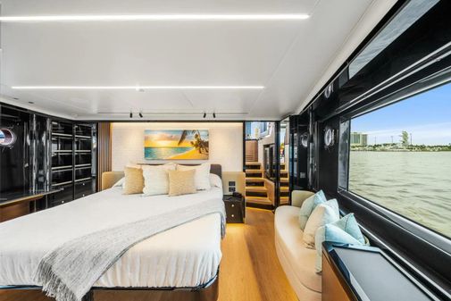 Absolute 64 Navetta image