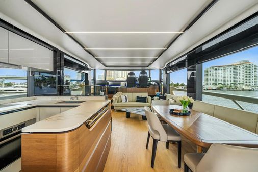 Absolute 64 Navetta image