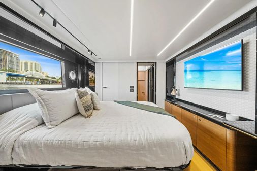 Absolute 64 Navetta image