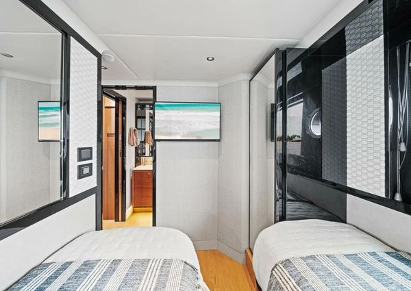 Absolute 64 Navetta image