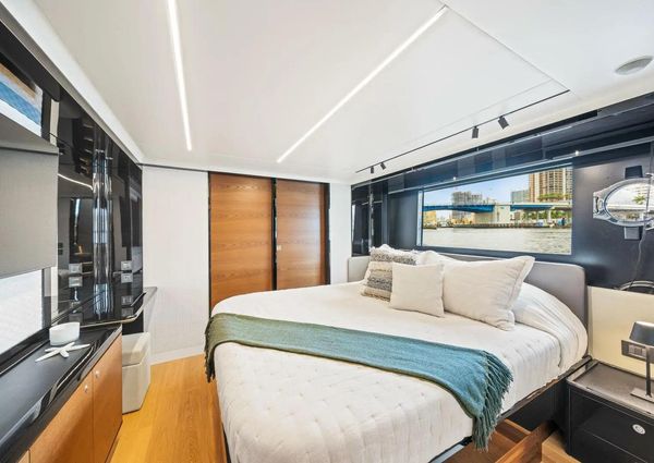 Absolute 64 Navetta image