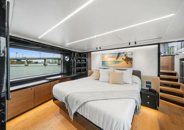 Absolute 64 Navetta image