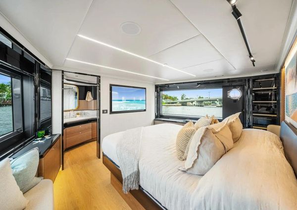 Absolute 64 Navetta image