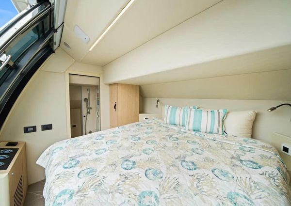 Absolute 64 Navetta image