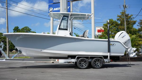 Sea Hunt Ultra 239 SE 