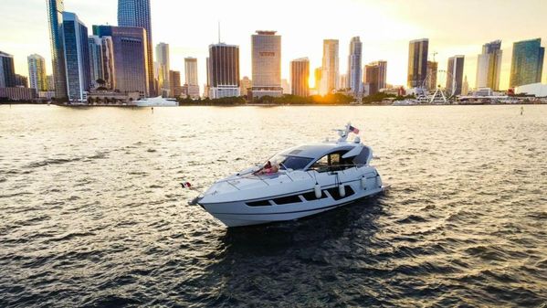 Sunseeker Predator 57 image