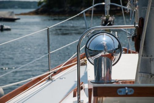 Hinckley Bermuda 40 MK III Yawl image