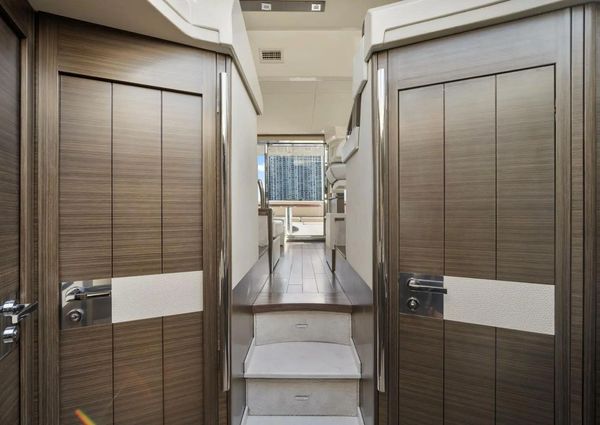 Azimut 48 Flybridge image