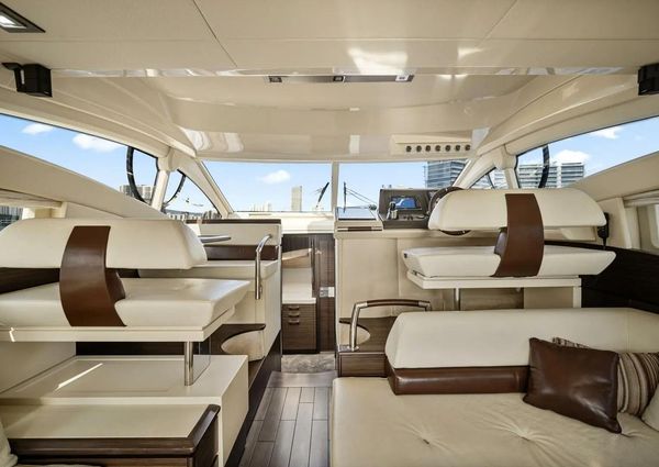 Azimut 48 Flybridge image