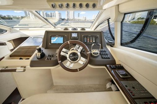 Azimut 48 Flybridge image