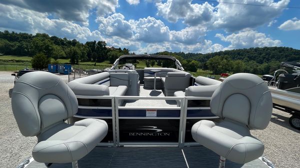 Bennington 20 SLBF