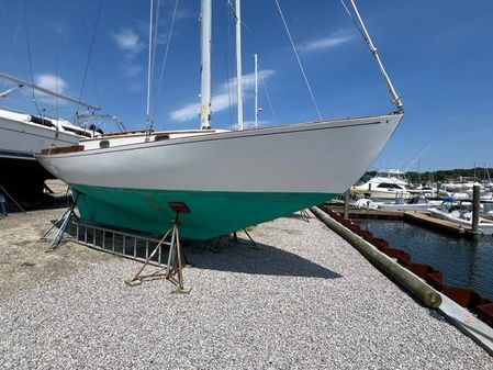 Herreshoff H28 image