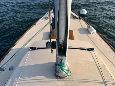 Herreshoff H28 image