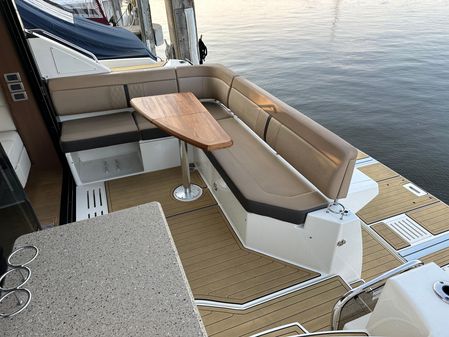 Sea Ray 400 Sundancer image