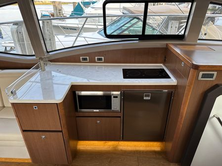 Sea Ray 400 Sundancer image