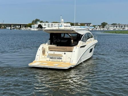 Sea Ray 400 Sundancer image