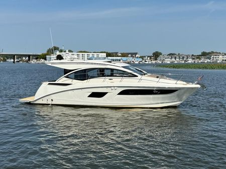 Sea Ray 400 Sundancer image