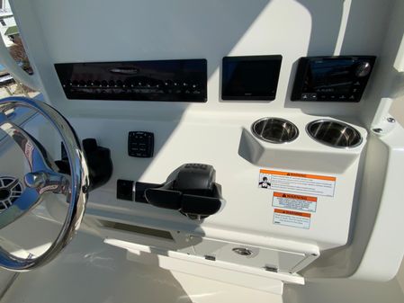 Cobia 262 Center Console image